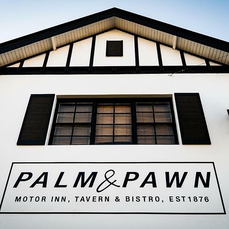 Palm And Pawn Motor Inn 沃加沃加 外观 照片