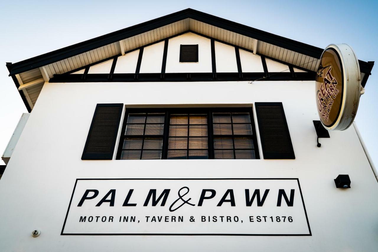 Palm And Pawn Motor Inn 沃加沃加 外观 照片